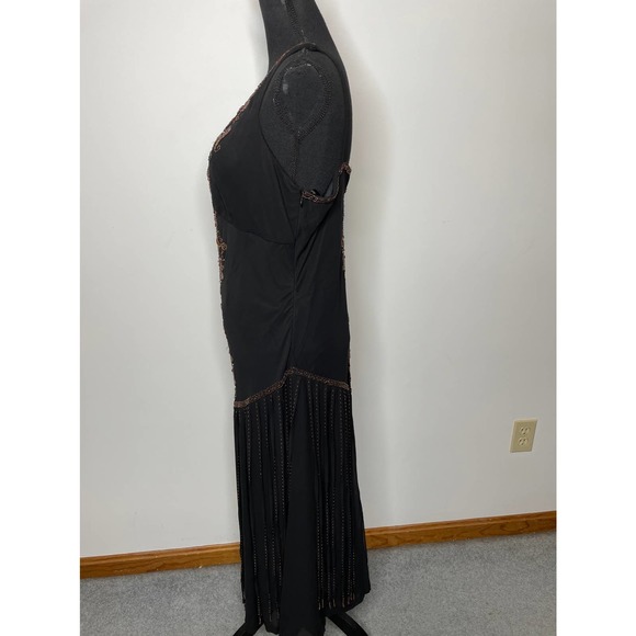 Elegant Black Embroidered Dress - Picture 4 of 15